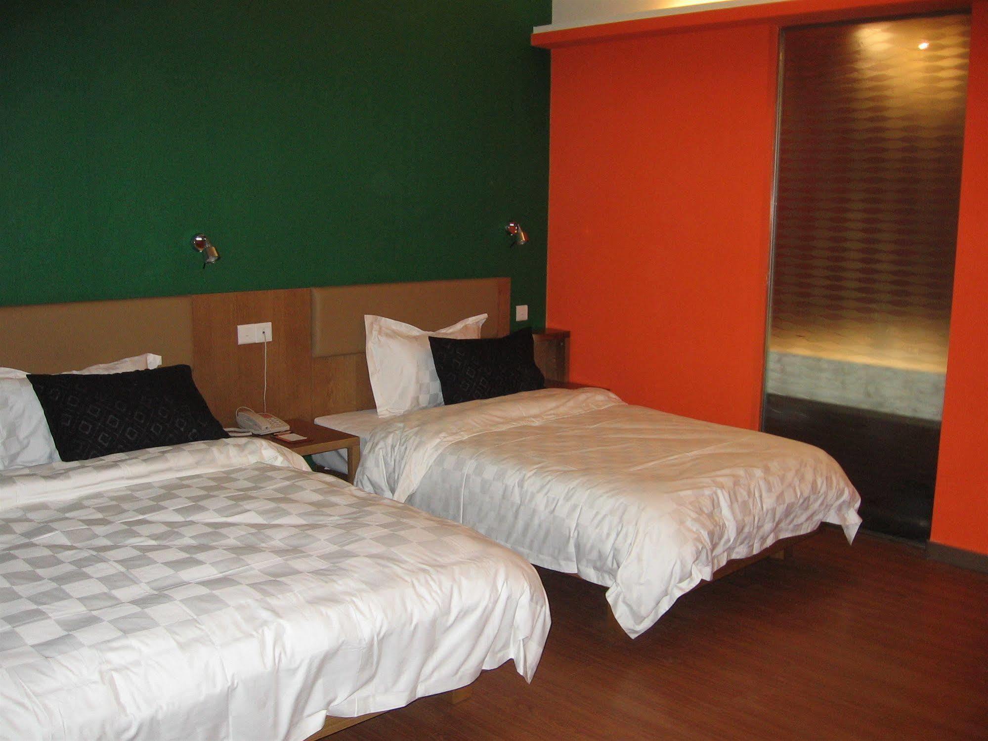 Gangding Garden Inn Kuangcsou Kültér fotó